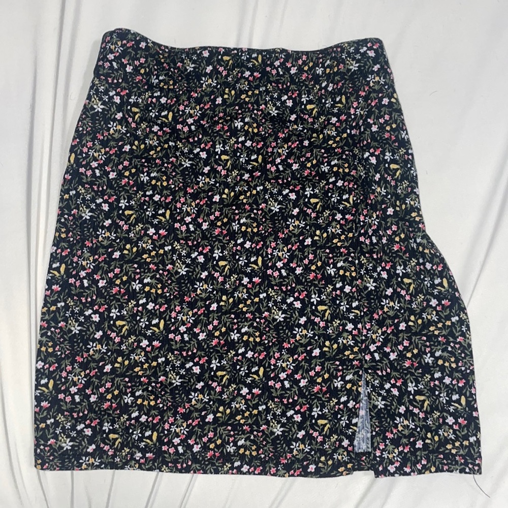 Floral skirt with slit never worn.